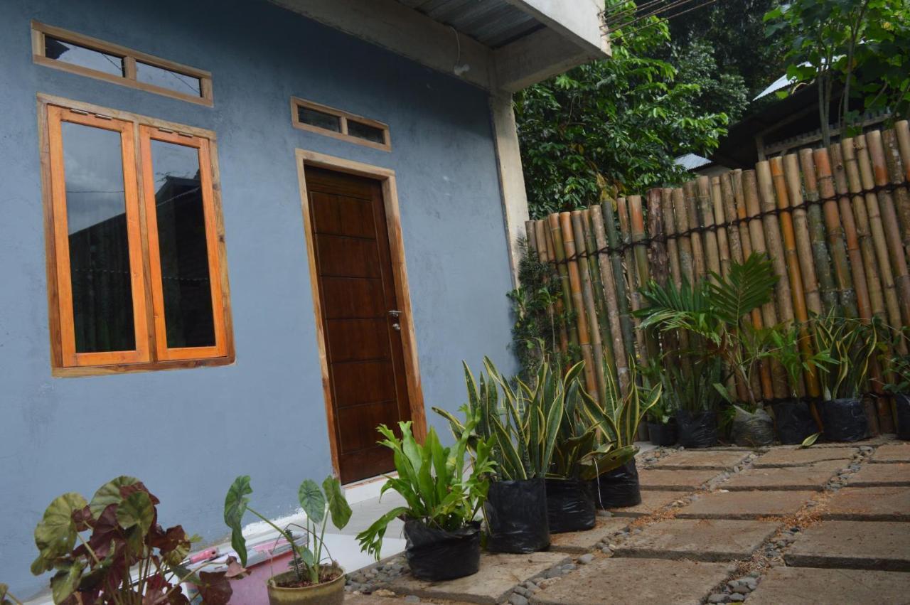 Labuan Bajo Mahoni Guesthouse Eksteriør billede