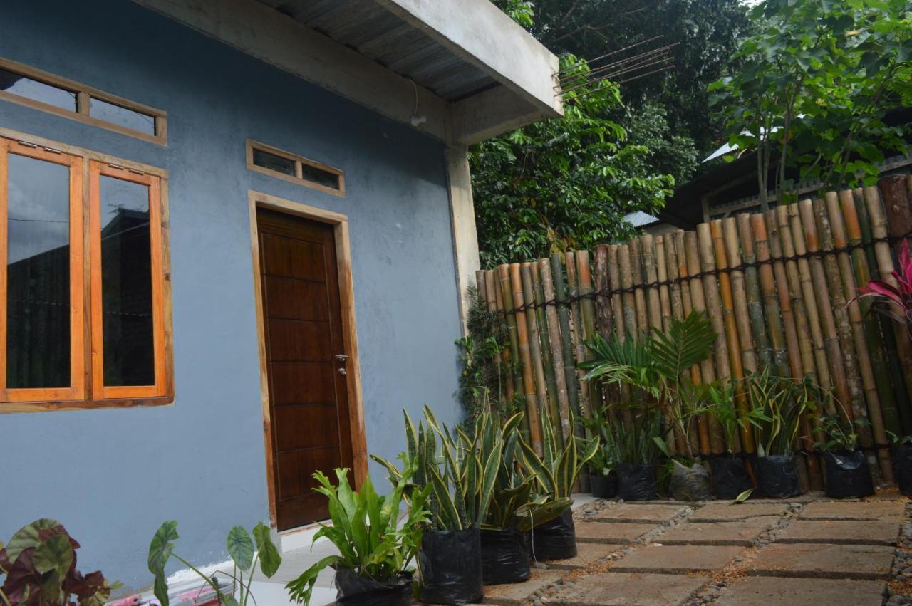 Labuan Bajo Mahoni Guesthouse Eksteriør billede
