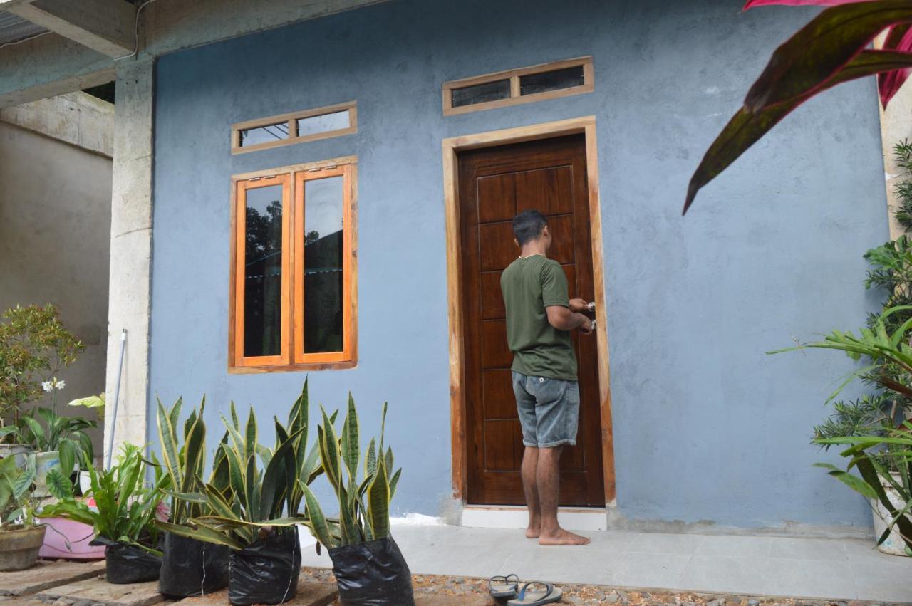 Labuan Bajo Mahoni Guesthouse Eksteriør billede