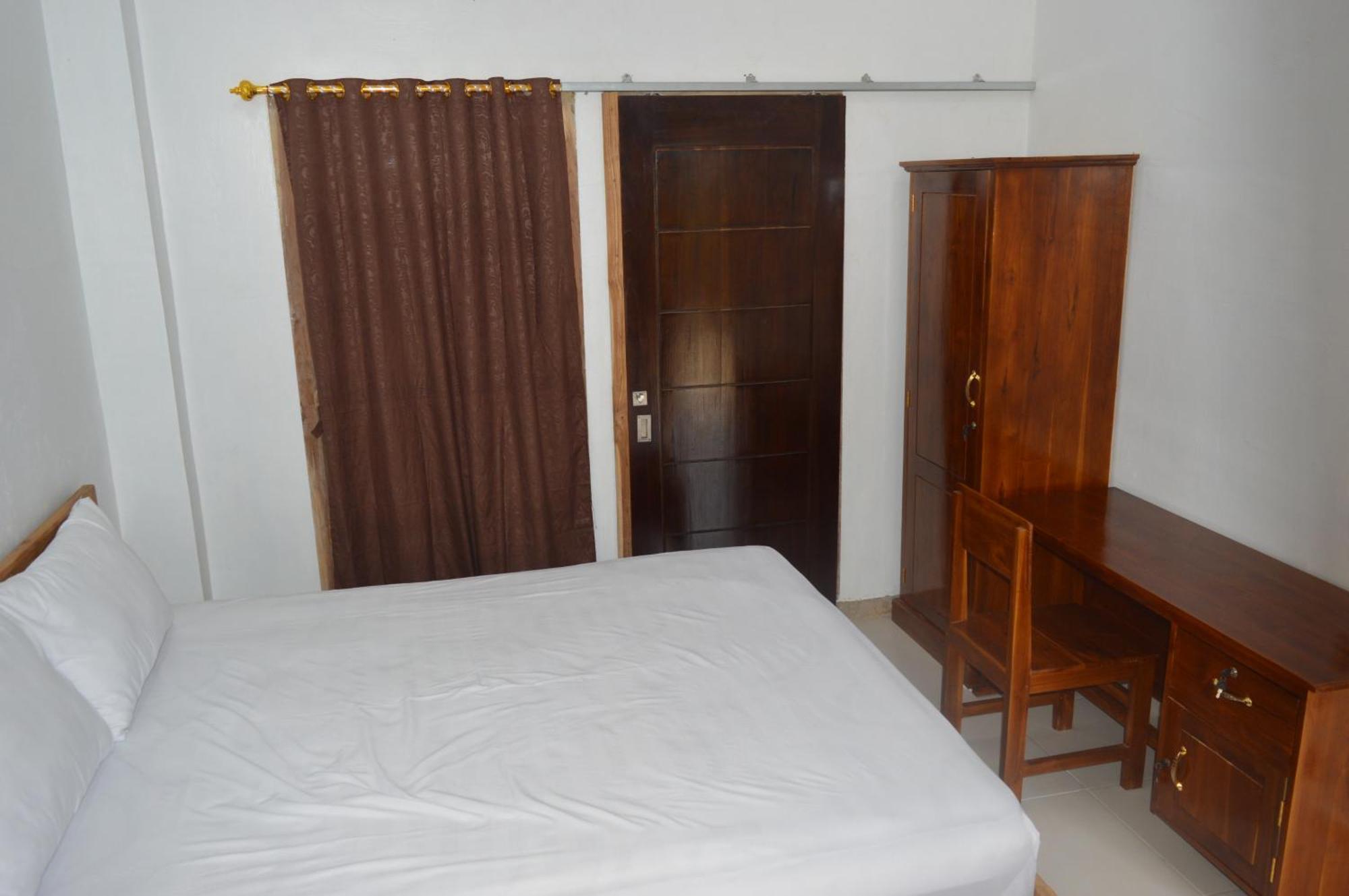 Labuan Bajo Mahoni Guesthouse Eksteriør billede