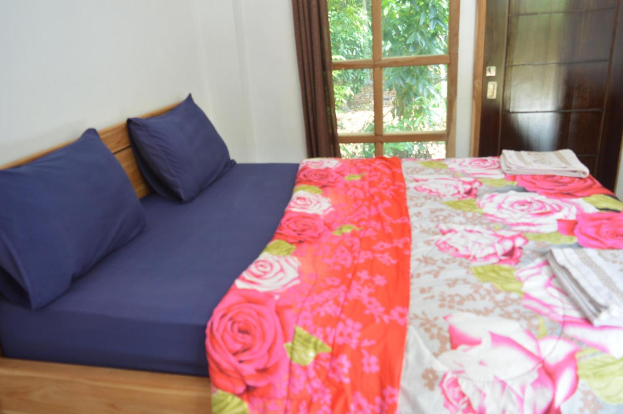 Labuan Bajo Mahoni Guesthouse Eksteriør billede